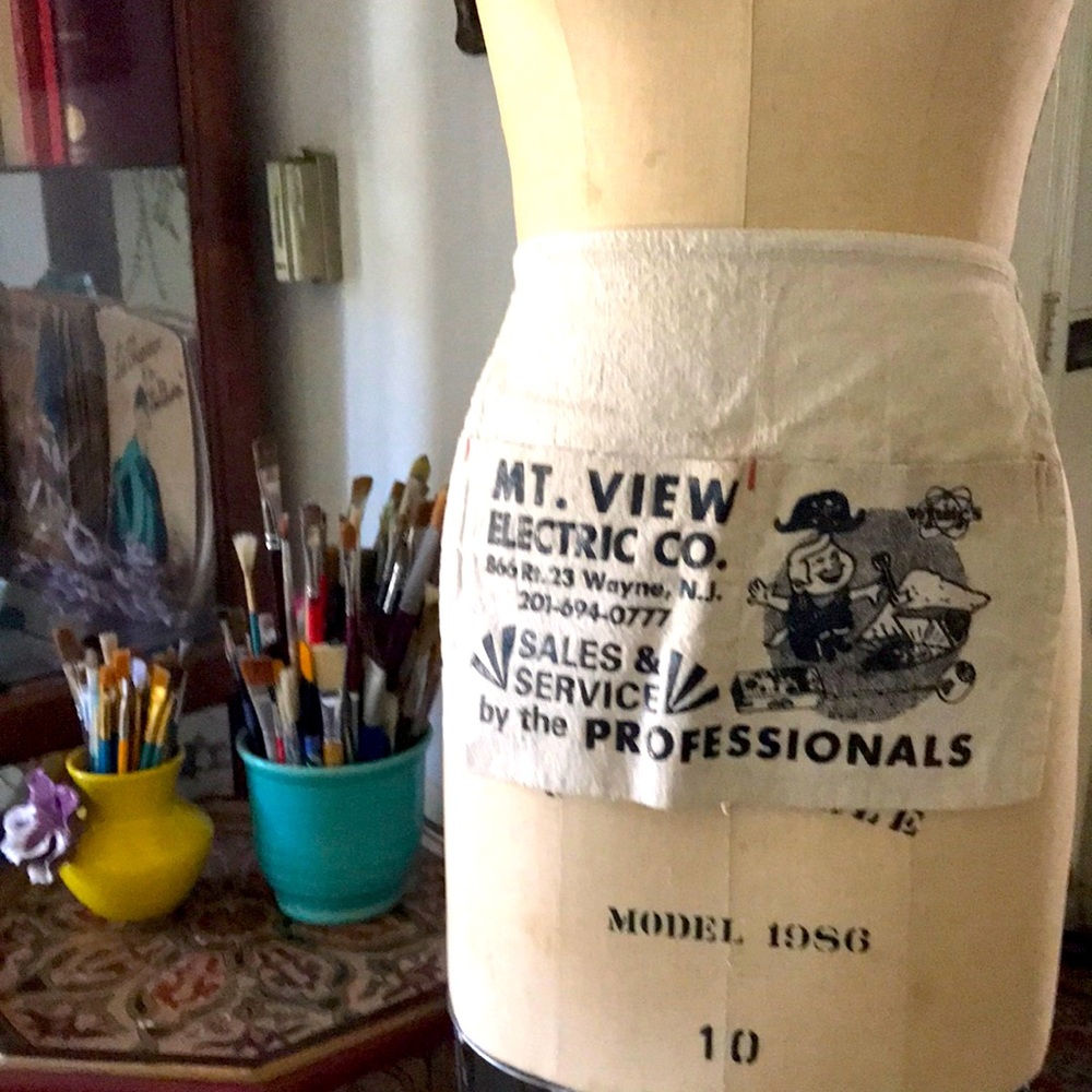 Vintage advertising carpenters apron. Mountain View electric, Wayne New Jersey